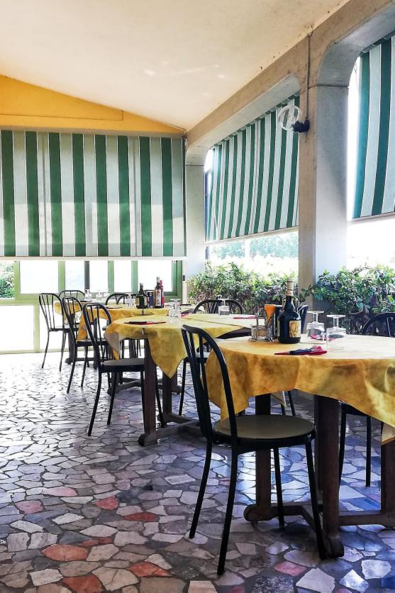 Albergo La Rovere Roverbella ภายนอก รูปภาพ