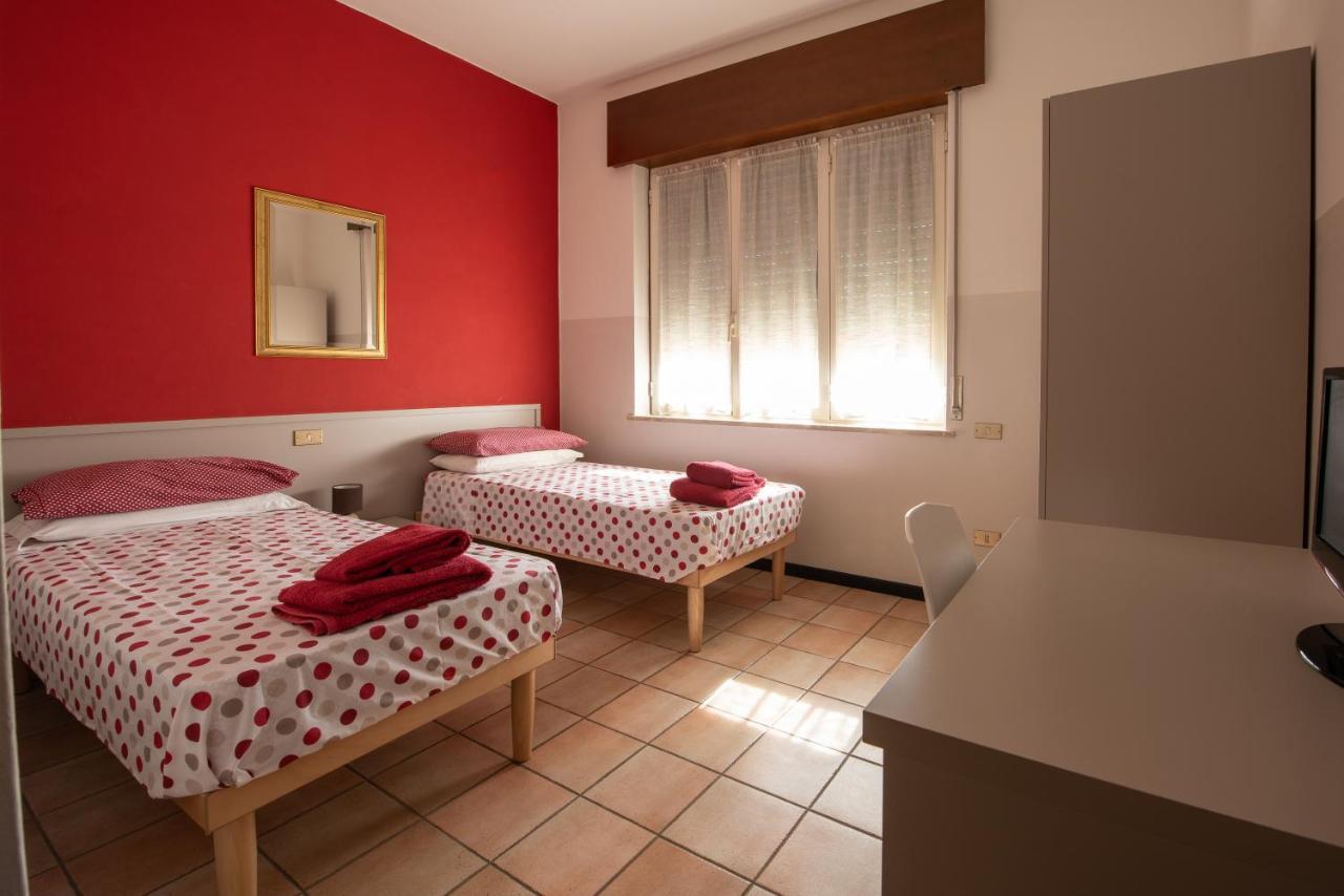 Albergo La Rovere Roverbella ภายนอก รูปภาพ
